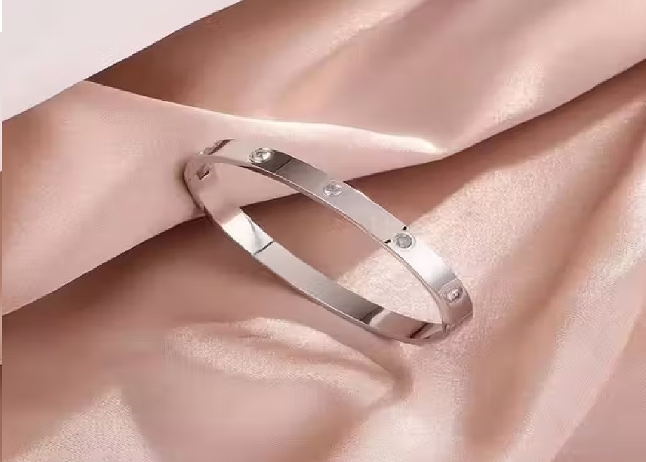 Silver-breclet